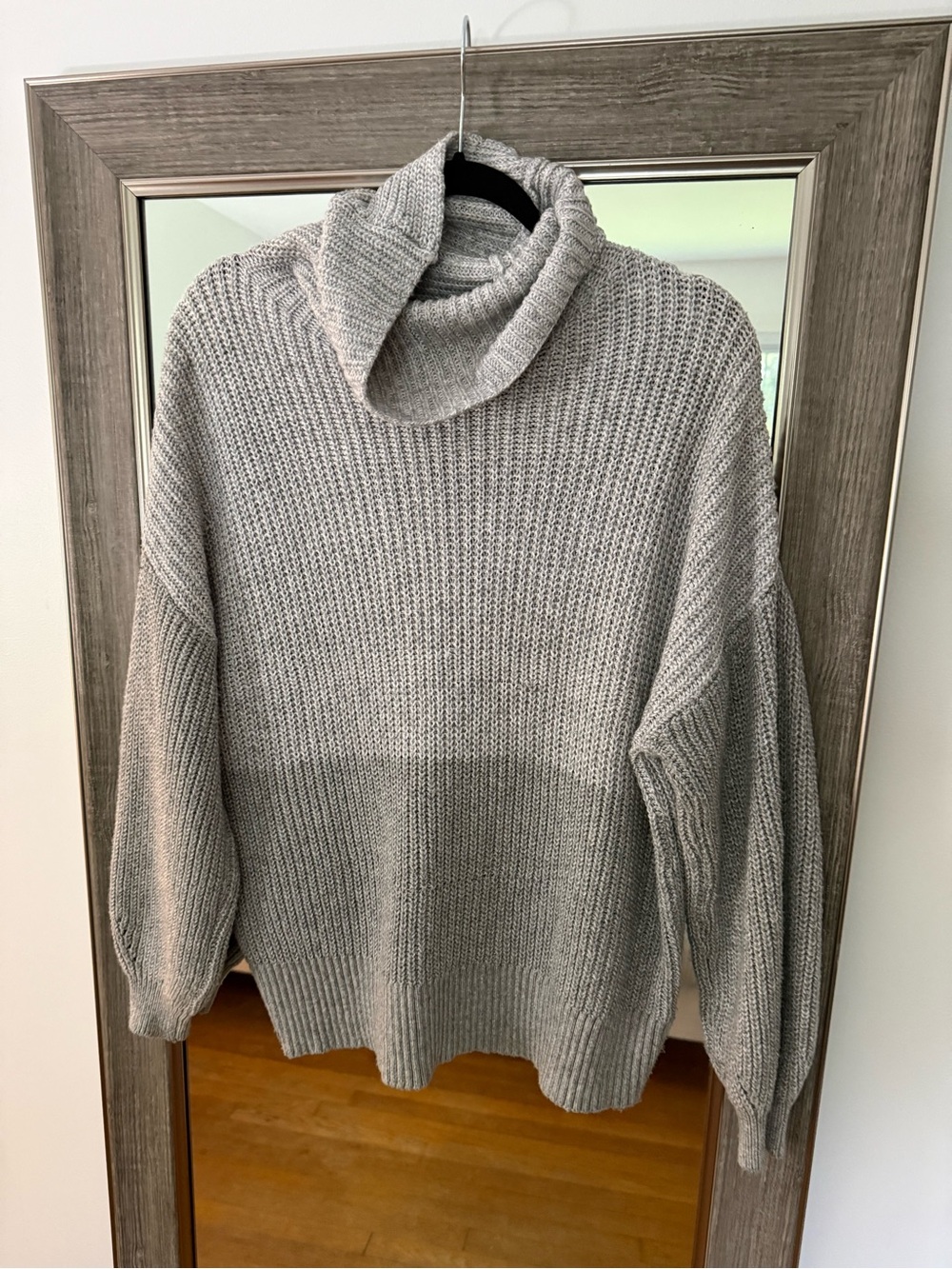 American Eagle Cozy Light Gray Turtleneck Sweater